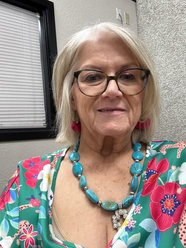 Customer photo review of V-Neck Floral Print Short-Sleeved Blouse