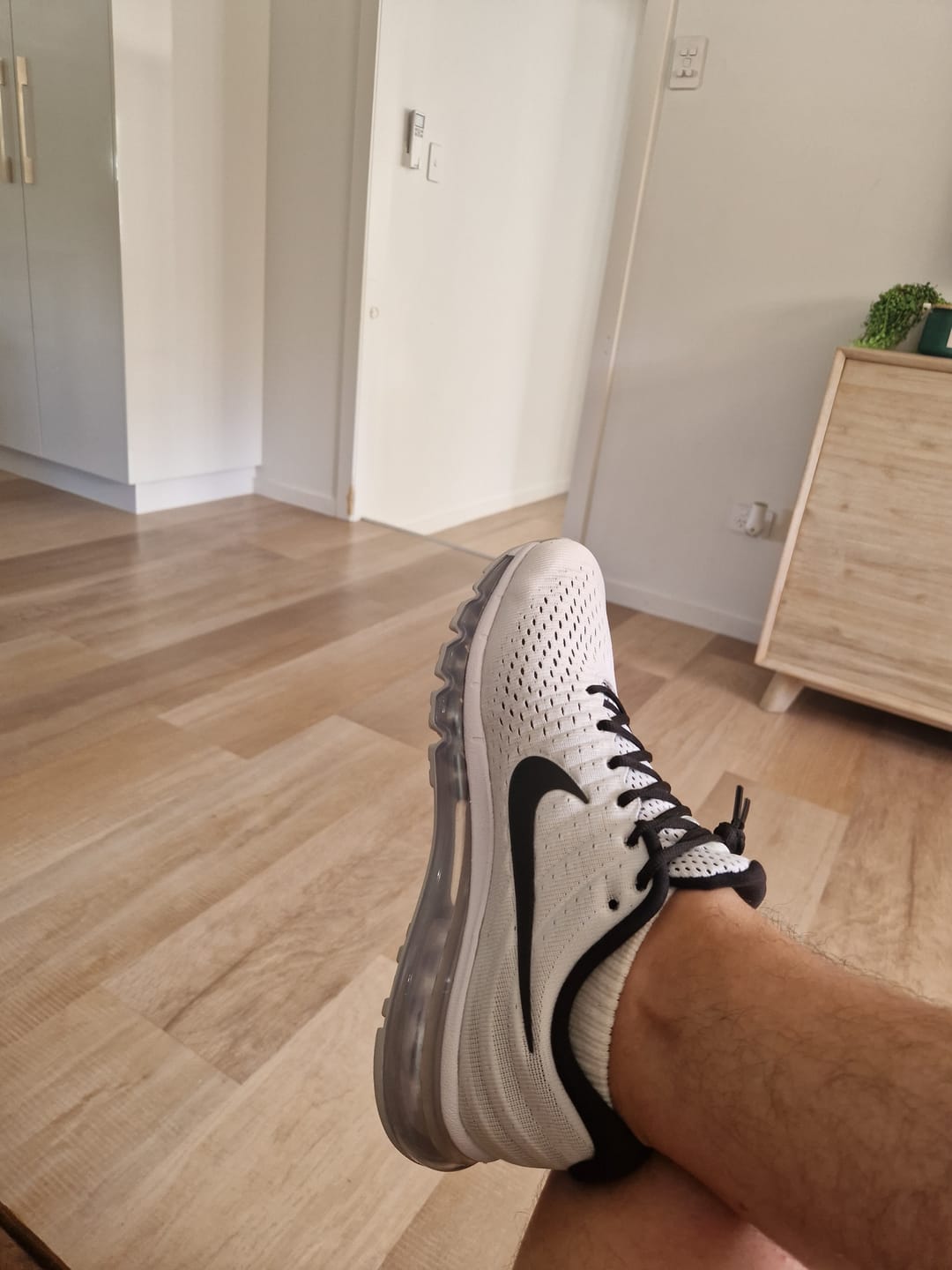 Customer photo review of Nike Air Max 2017 'White/Pure Platinum' Men's