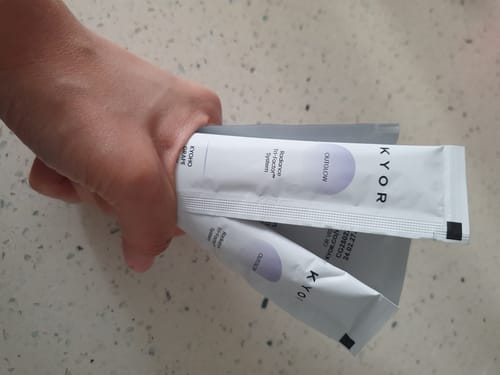 Customer photo review of OUTGLOW - Radiance Tri-Factor™ Jelly