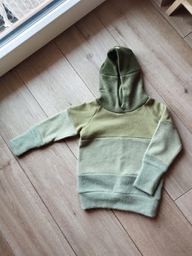 Customer photo review of Kaschmir Hoodie Ombré 86/92 Grün