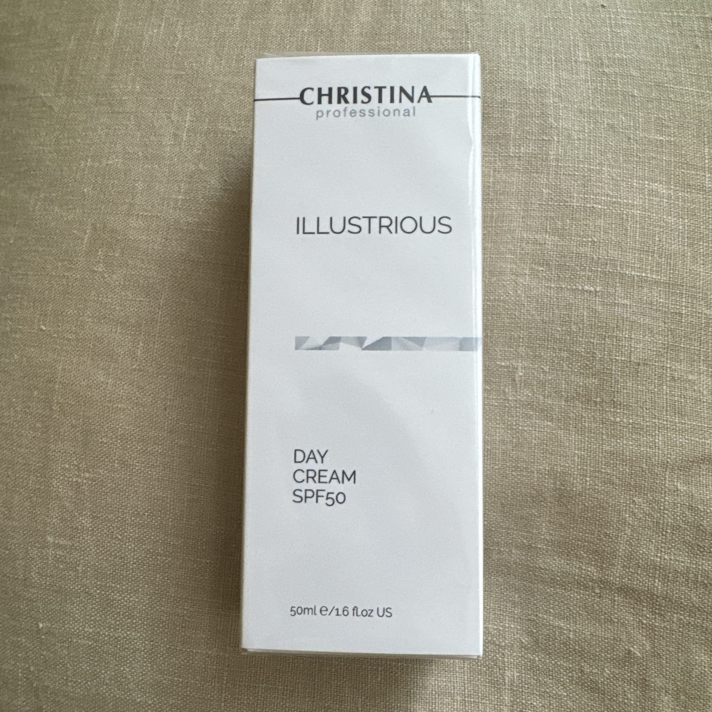 Customer photo review of イラストリアスデイクリームSPF50