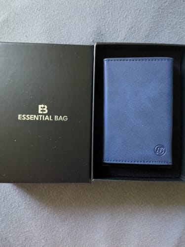Customer photo review of Smart Wallet 3.0