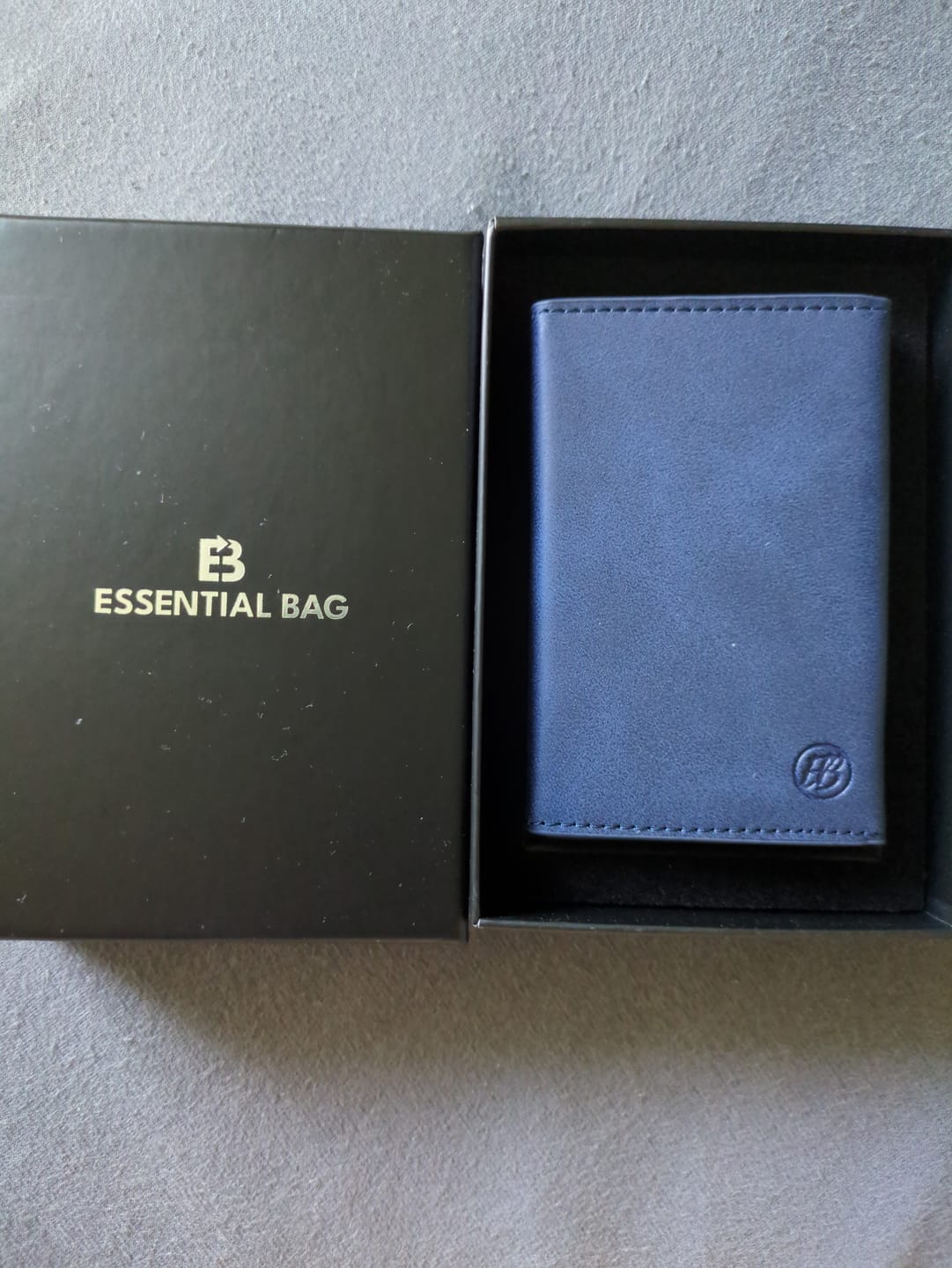 Customer photo review of Smart Wallet 3.0