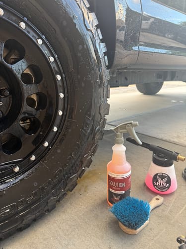 Customer photo review of Solution "Ready to Use" - 32oz. w/ Black Sprayer