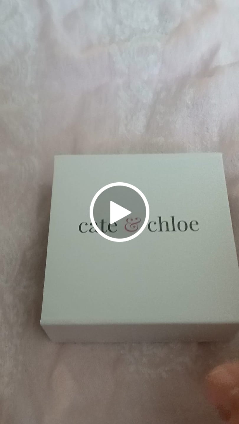 Customer video review of Robin 18k White Gold Plated Mom Infinity Necklace with Swarovski Crystals