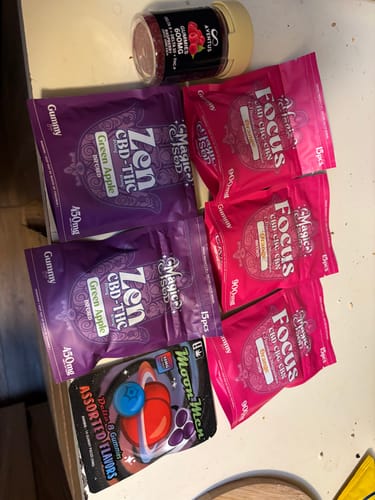 Customer photo review of DELTA 8 THC INFUSED GUMMIES MIXED BERRY 600mg