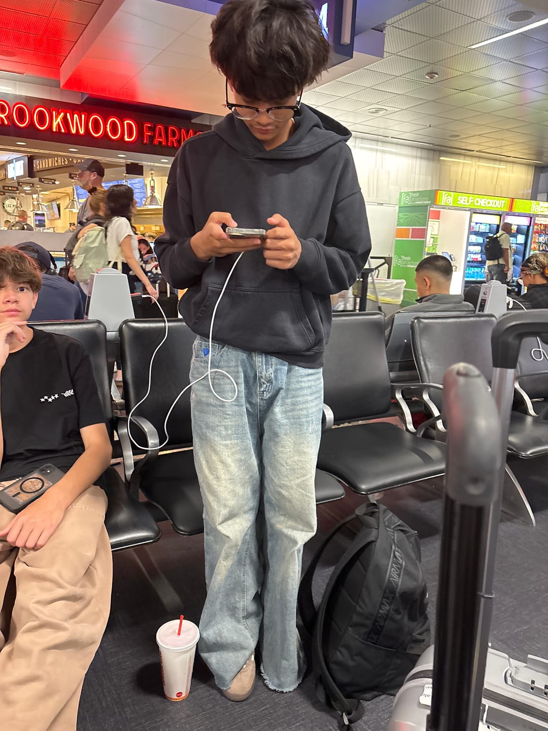 Customer photo review of Aelfric Eden Baggy Jeans