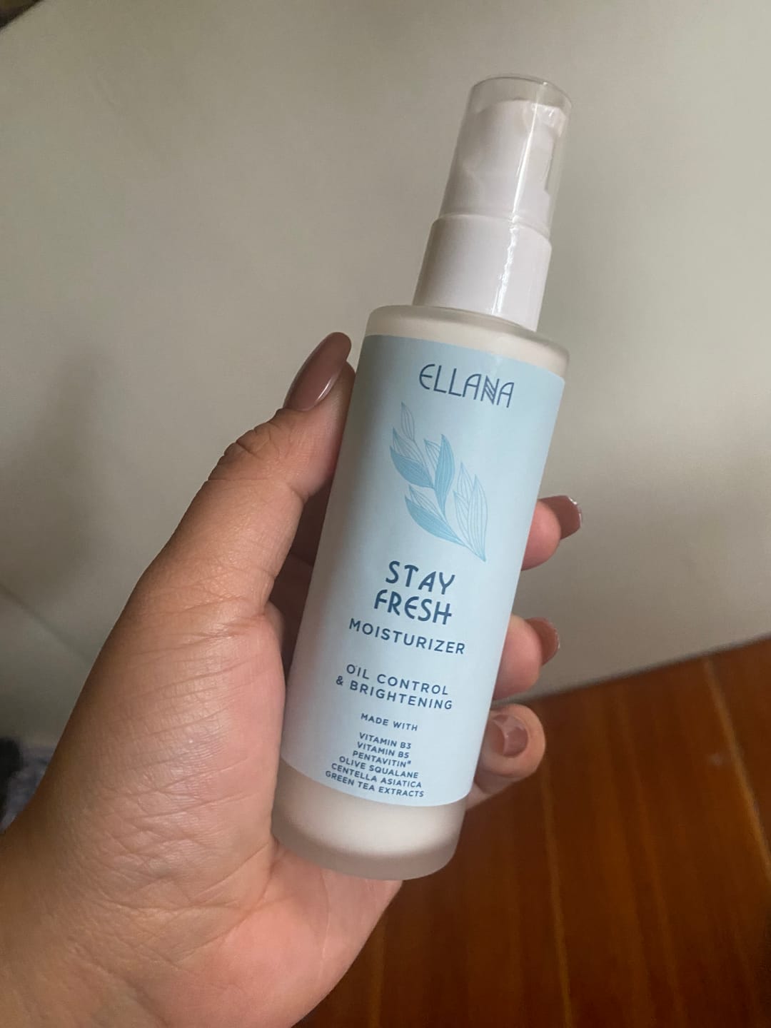 Customer photo review of Stay Fresh Moisturizer Controls Oil and Brightens