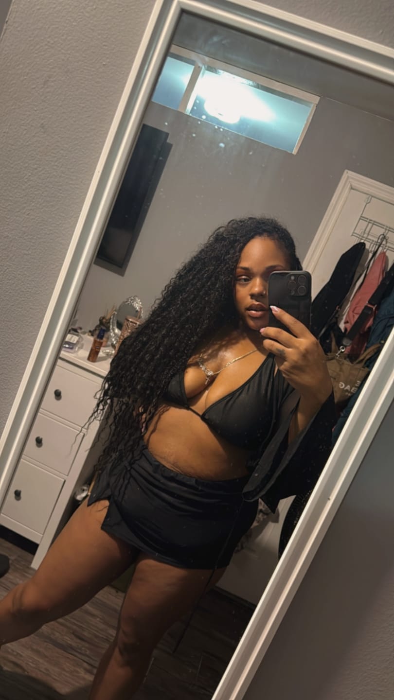 Customer photo review of Double Drawn Burmese Italy Curly Human Braiding Hair
