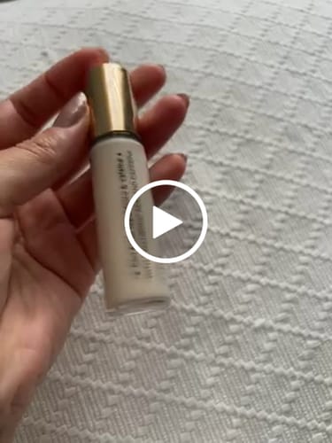 Customer video review of CORRECTOR  LÍQUIDO  1ST SCENE