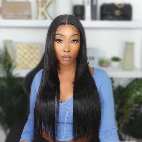 Customer photo review of Black Edition Silky Straight Glueless Wig 5x5 HD Lace Invisible Knots 180% Density