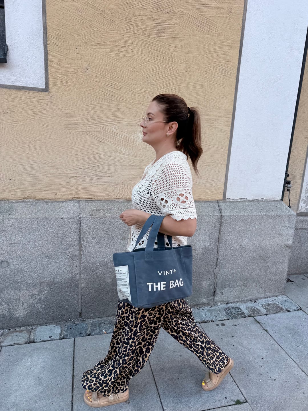 Customer photo review of CANVAS TOTE BAG - SMALL - DENIM BLAU
