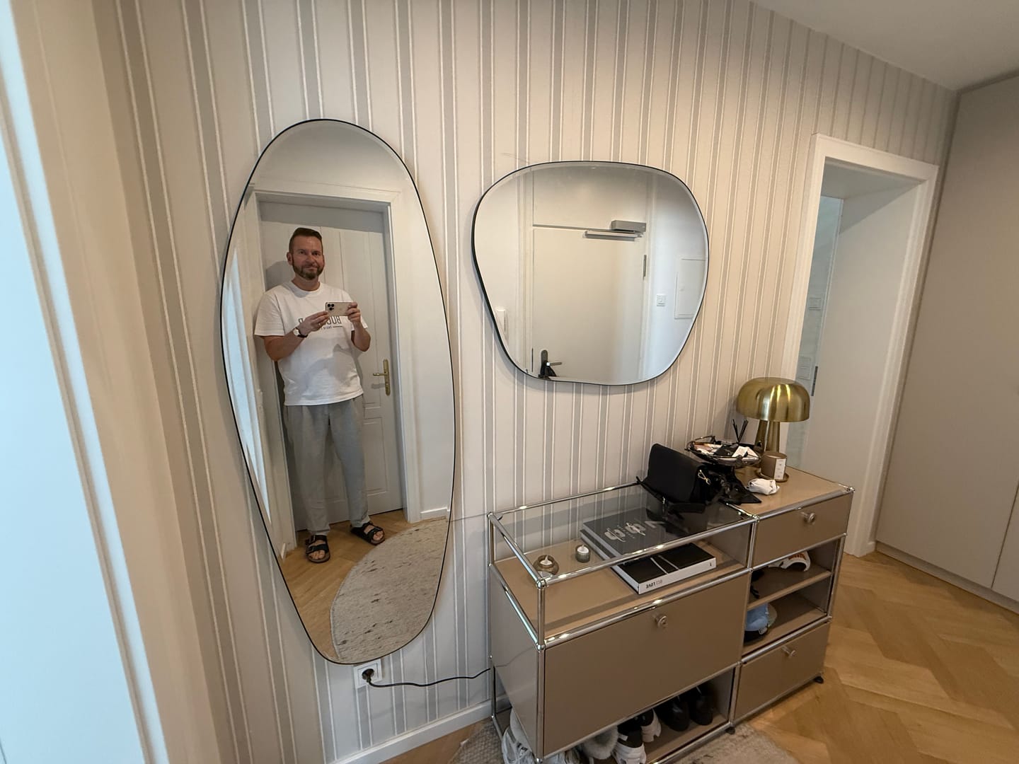 Customer photo review of Flint Mirror | Multiple Sizes