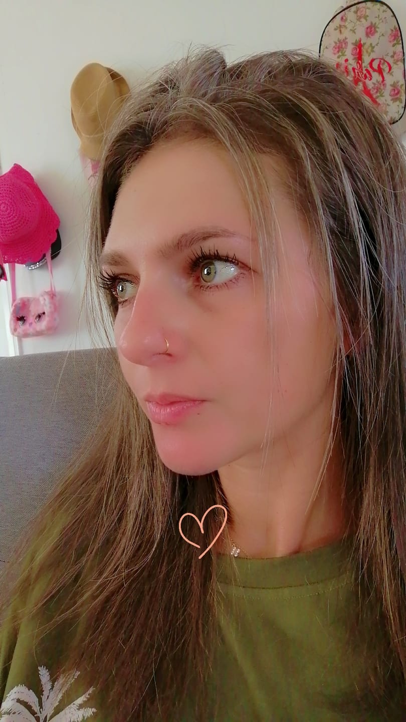 Customer photo review of Piercing au nez Anne