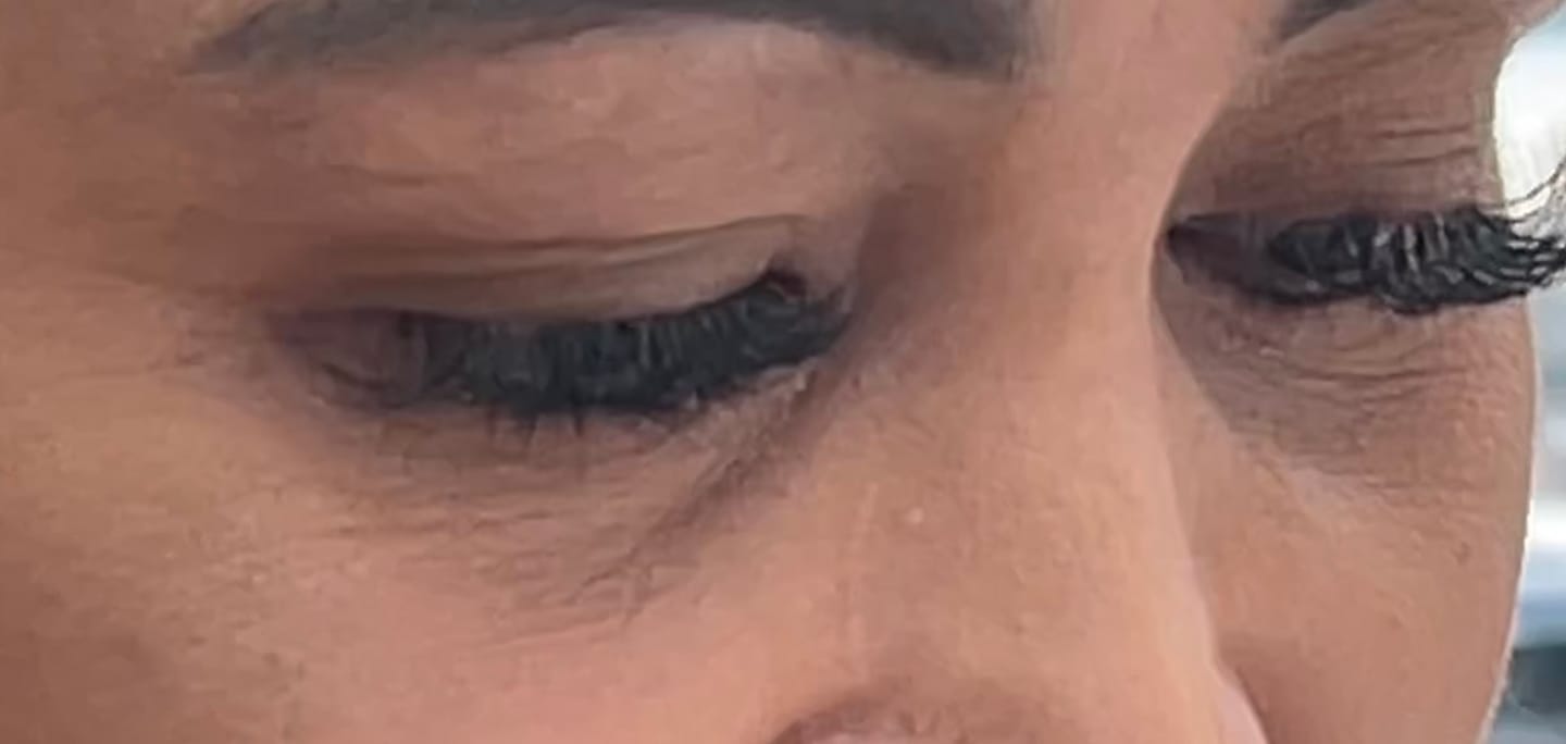 Customer photo review of Bomb Glue 0.1-0.3s Fast Drying Extremely Strong Lash Adhesive