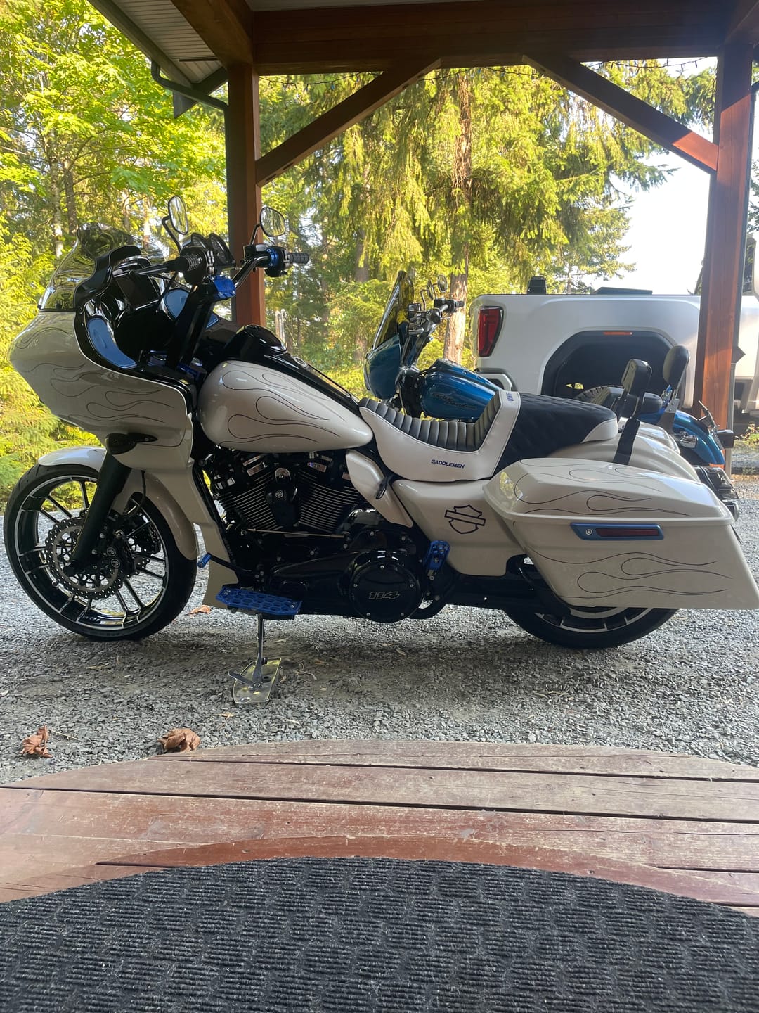 Customer photo review of Road Glide Fairing Spoiler: Perfect Color-Matched Upgrade for 2017-2023 Models