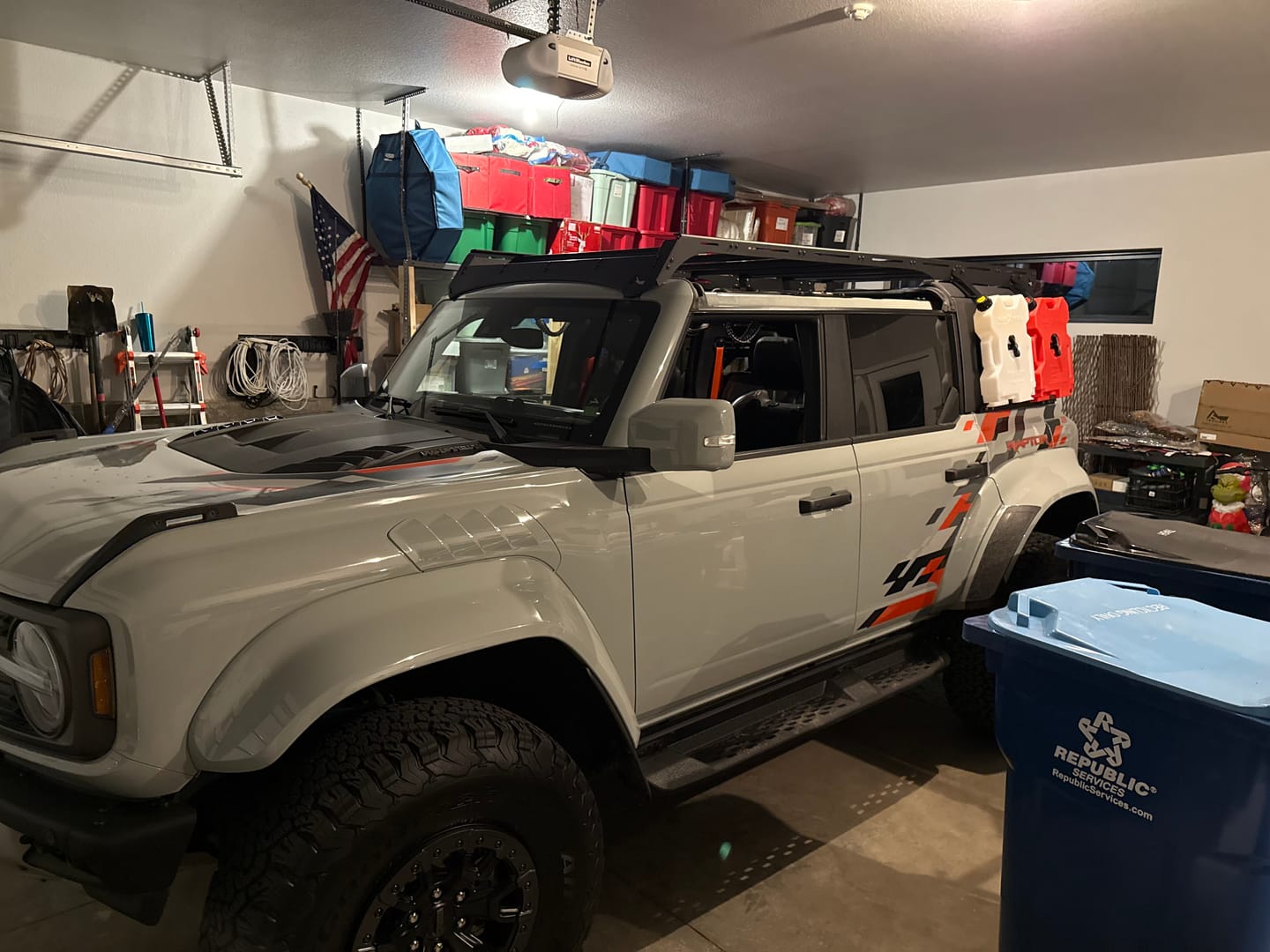 Customer photo review of Modular Roof Rack For The Ford Bronco 4-Door