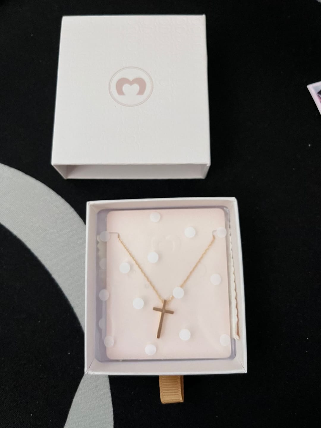 Customer photo review of Collar Mesías