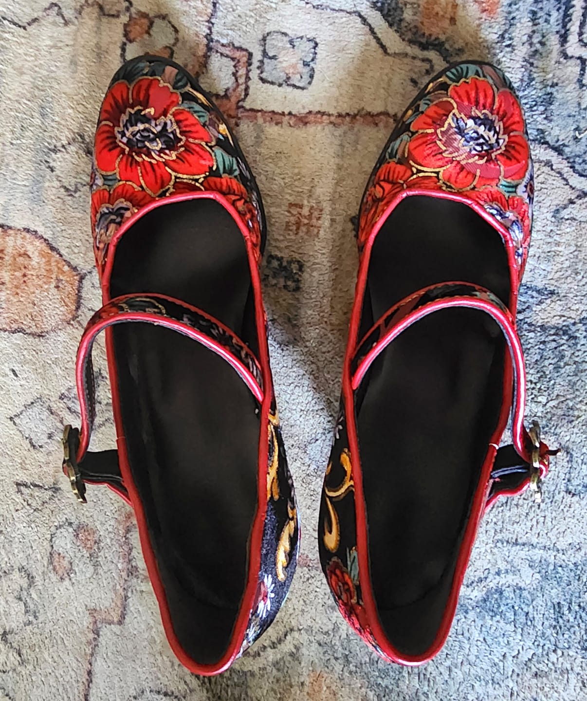 Customer photo review of Retro Handmade Embroidered Pumps