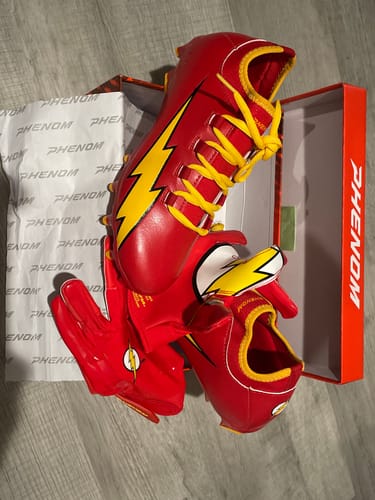 Customer photo review of The Flash Football Gloves - VPS1 by Phenom Elite