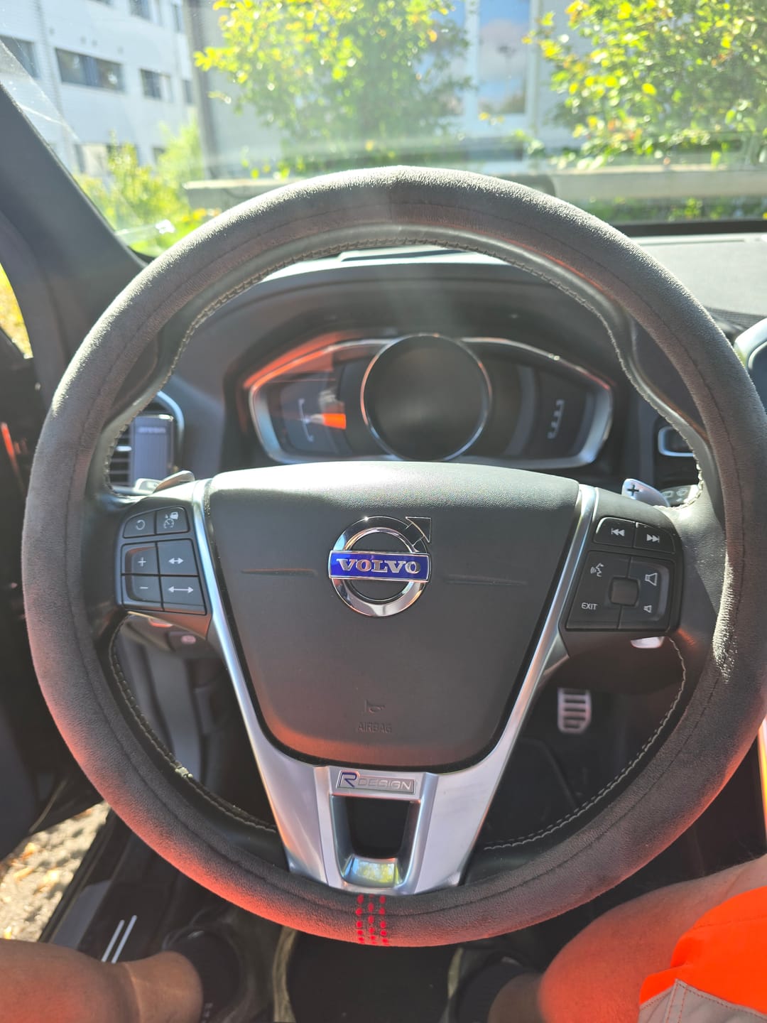 Customer photo review of Alcantara™ | Lenkradabdeckung