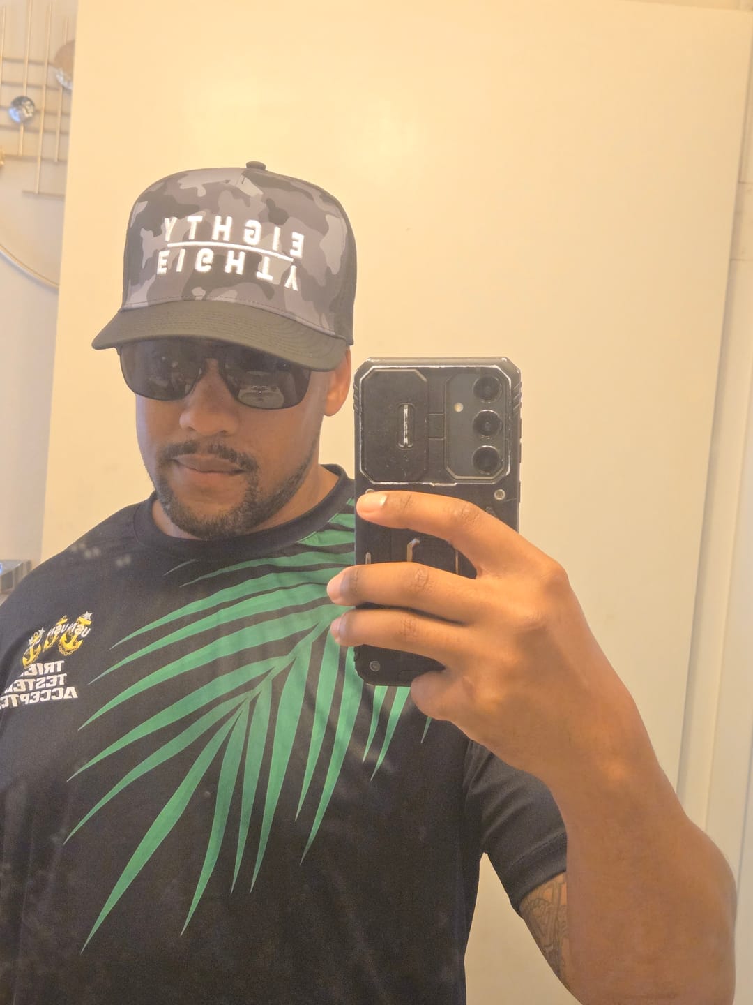 Customer photo review of 80Eighty® Mirror Hat