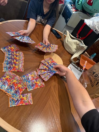 Customer photo review of Pokemon Heat Wave Arena Booster Box sv9a