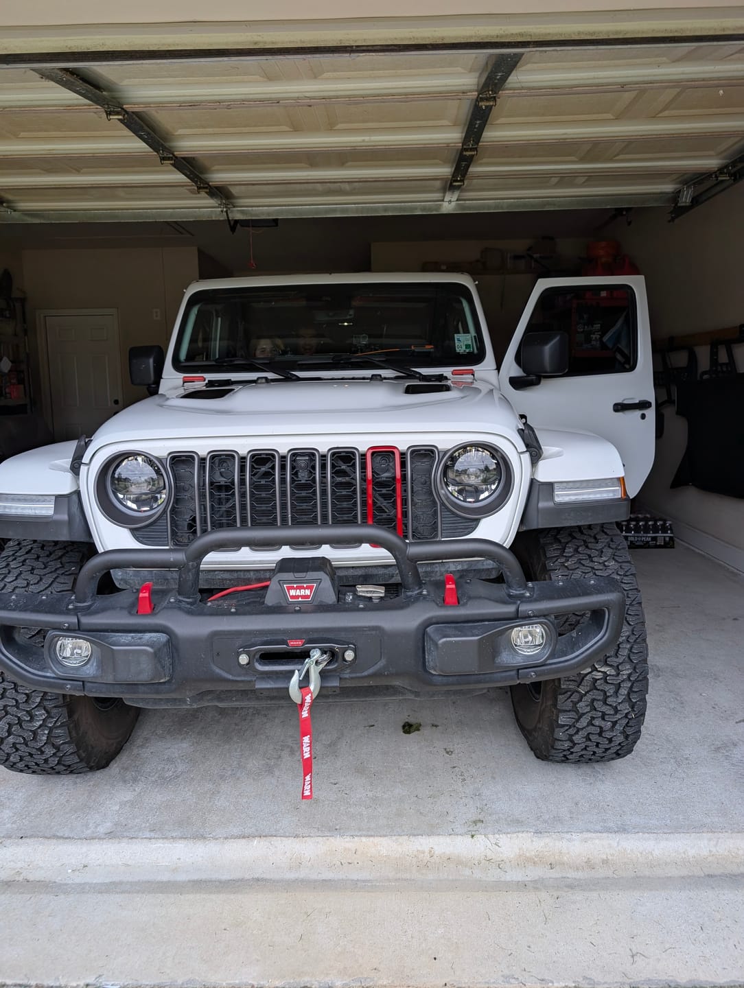 Customer photo review of Snap On Slot Cover for 2024 Grille Wrangler JL JT Grille