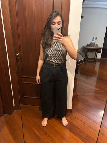 Isabel V. review of Calça Jeans Reta Araçá Preta image 1 out of 3