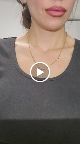 Customer video review of Pretty Glitter Lip Kit  | SHEGLITTARY