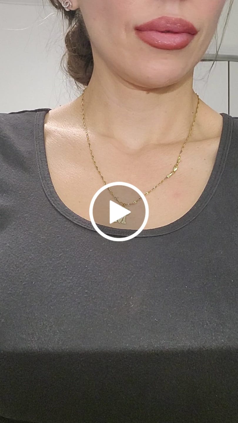 Customer video review of Pretty Glitter Lip Kit  | SHEGLITTARY