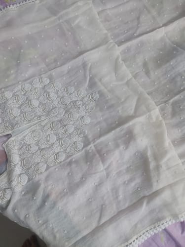 Customer photo review of Women's Lucknowi Handcrafted Mul chanderi Chikankari Kaftan - HONC0303414