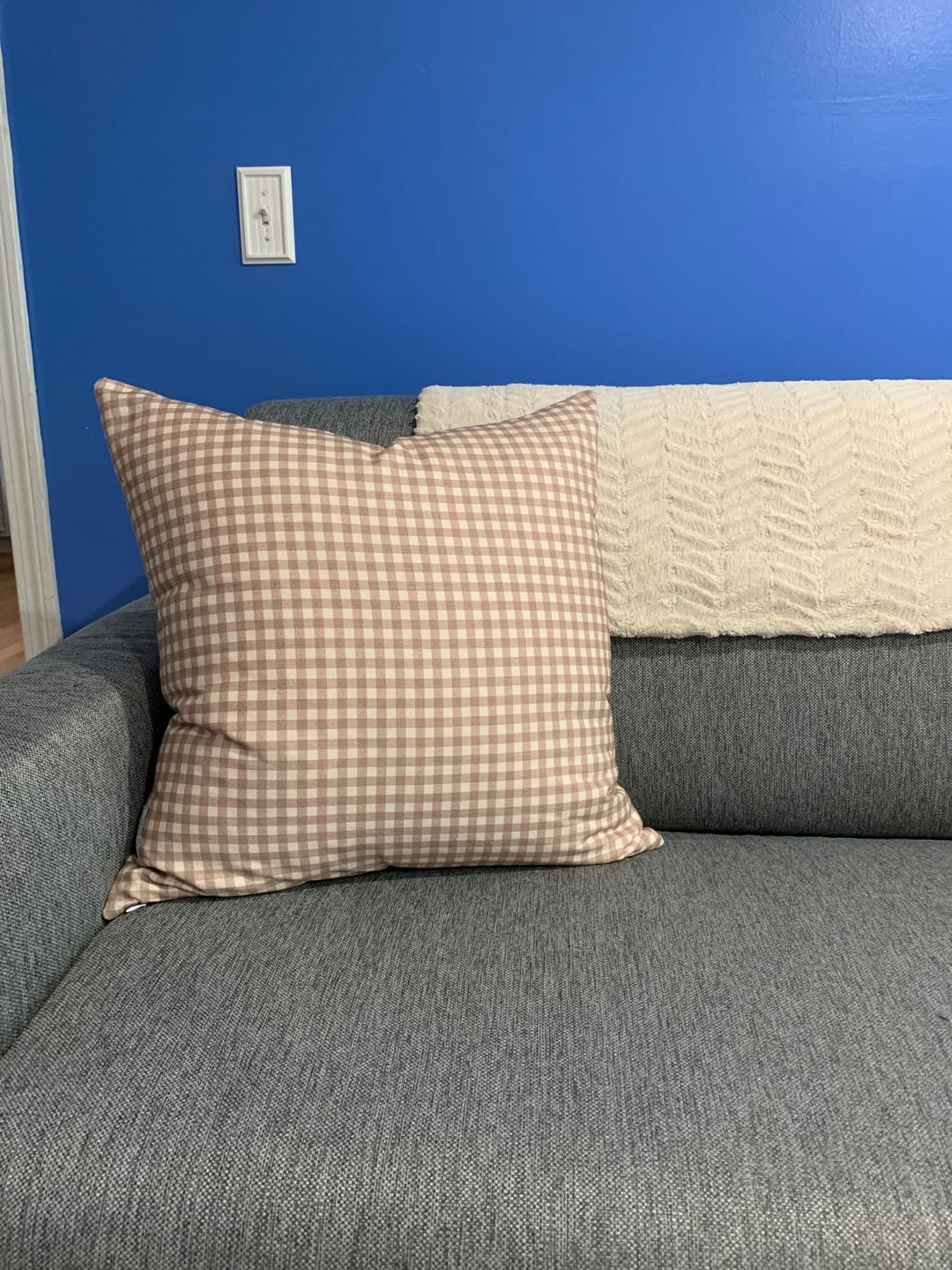 Customer photo review of Tan Gingham- 18" | 22" | 24" | 26"
