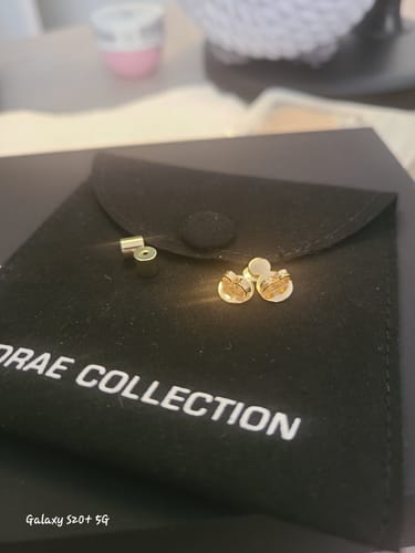 Customer photo review of Supportive Push-Back for Heavy Earrings