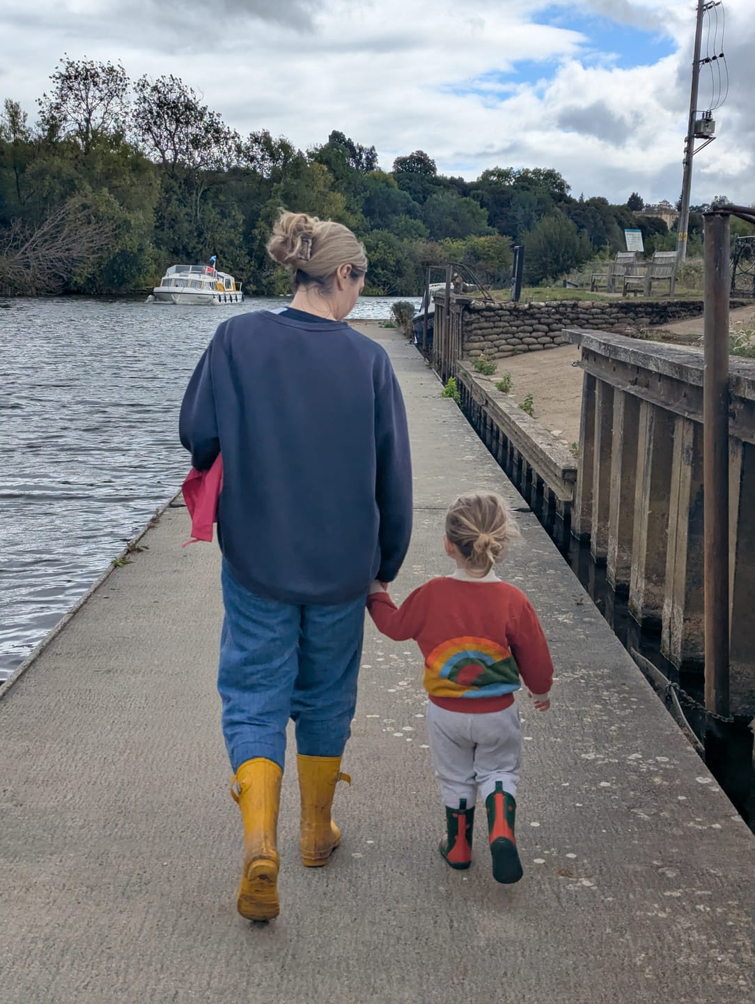 Customer photo review of Red Apples Classic Wellington Fair Rubber Natural Waterproof Boots