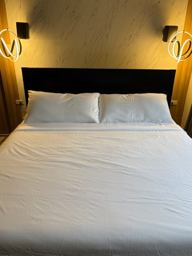 Customer photo review of Plain White