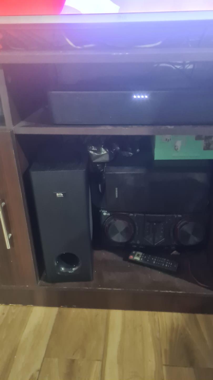 Customer photo review of Barra De Sonido Soundbar Blik Surreal80 80W