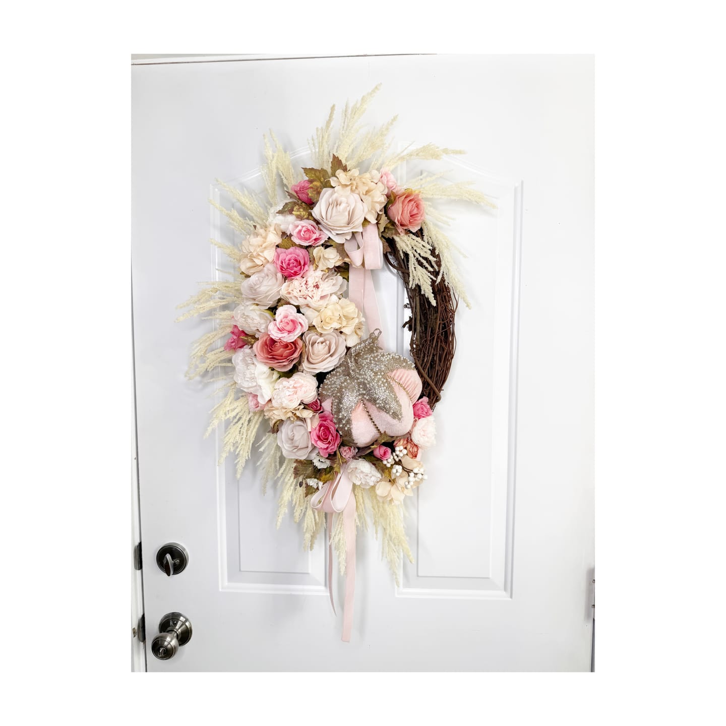 Customer photo review of 16" Oval Grapevine Wreath - DECOE-036