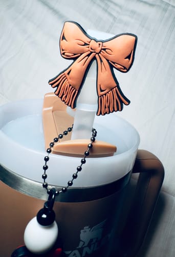 Customer photo review of Cowgirl Bows Straw Topper