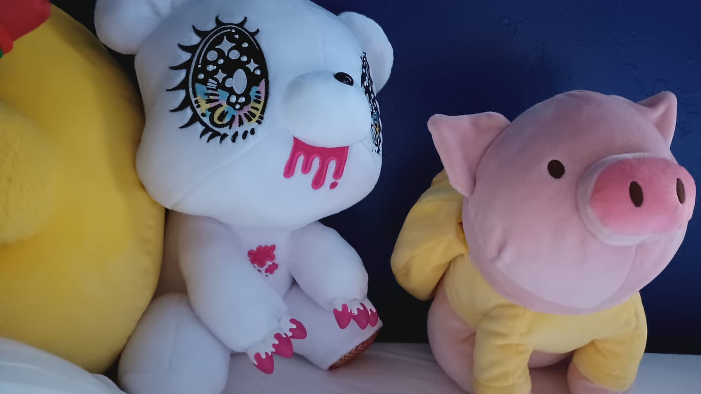 Customer photo review of Gloomy Bear x Yurie Sekiya Chax Taito Plush [WHITE] SHIPPING NOW!!