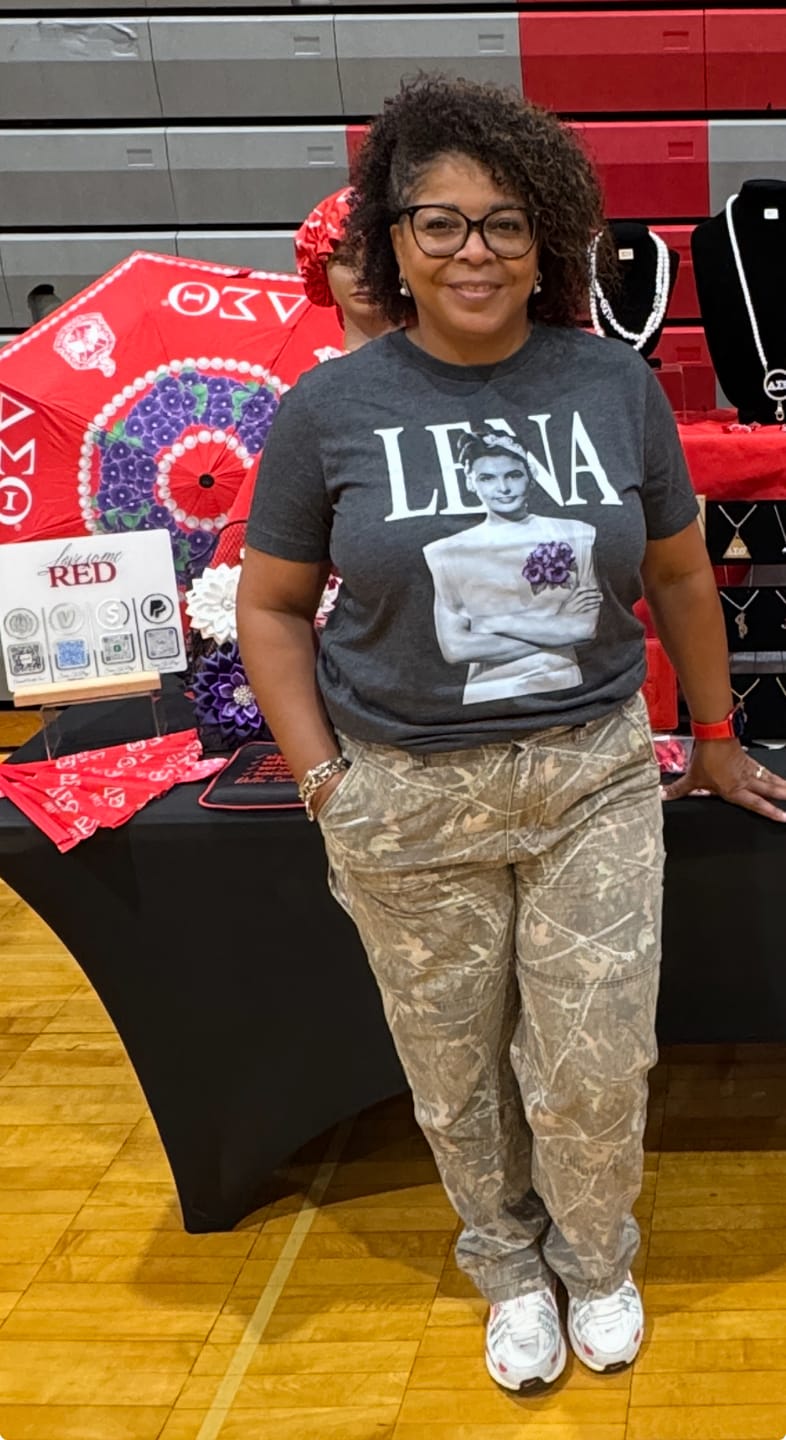 Customer photo review of Short Sleeve Lena Tee