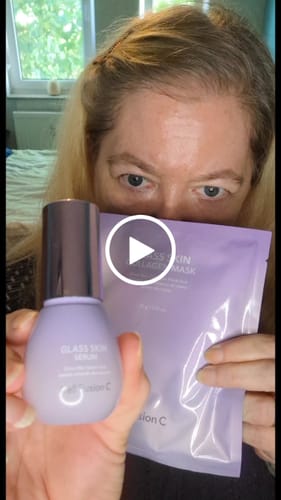 Customer video review of Glass Skin Collagen Mask (5 sheets)