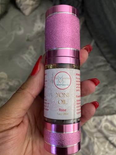 Customer photo review of PRETTY V YONI OIL  "Keep It Moisturized" - Herbal Yoni Oil