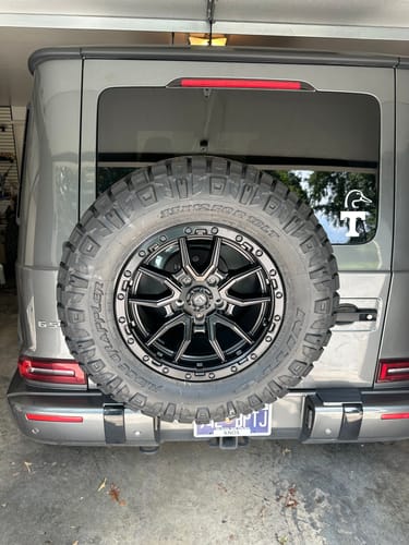 Customer photo review of Mercedes Benz G Class "G-Wagon" Spare Tire Carrier 1990 - 2022