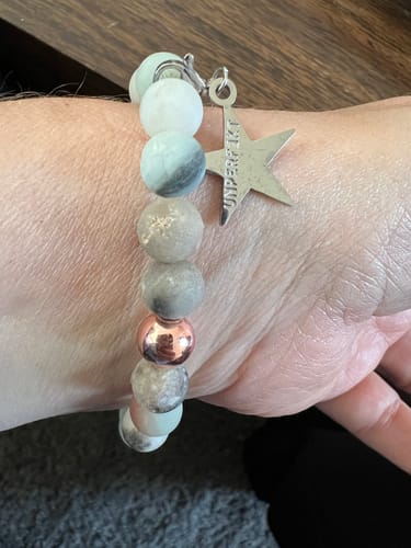 Customer photo review of »Ich glaube an mich« Armband aus echten Amazonitperlen