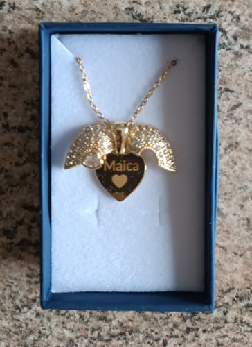 Customer photo review of Collana Cuore Diamante Con Incisione Personalizzata