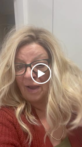 Customer video review of [PRE-ORDER] JBEXTENSION 18 Inches Mix Blonde Pre-Cut Snowflake Lace Frontlace Glueless Wig TERESA BLONDE【PERMATEASE】