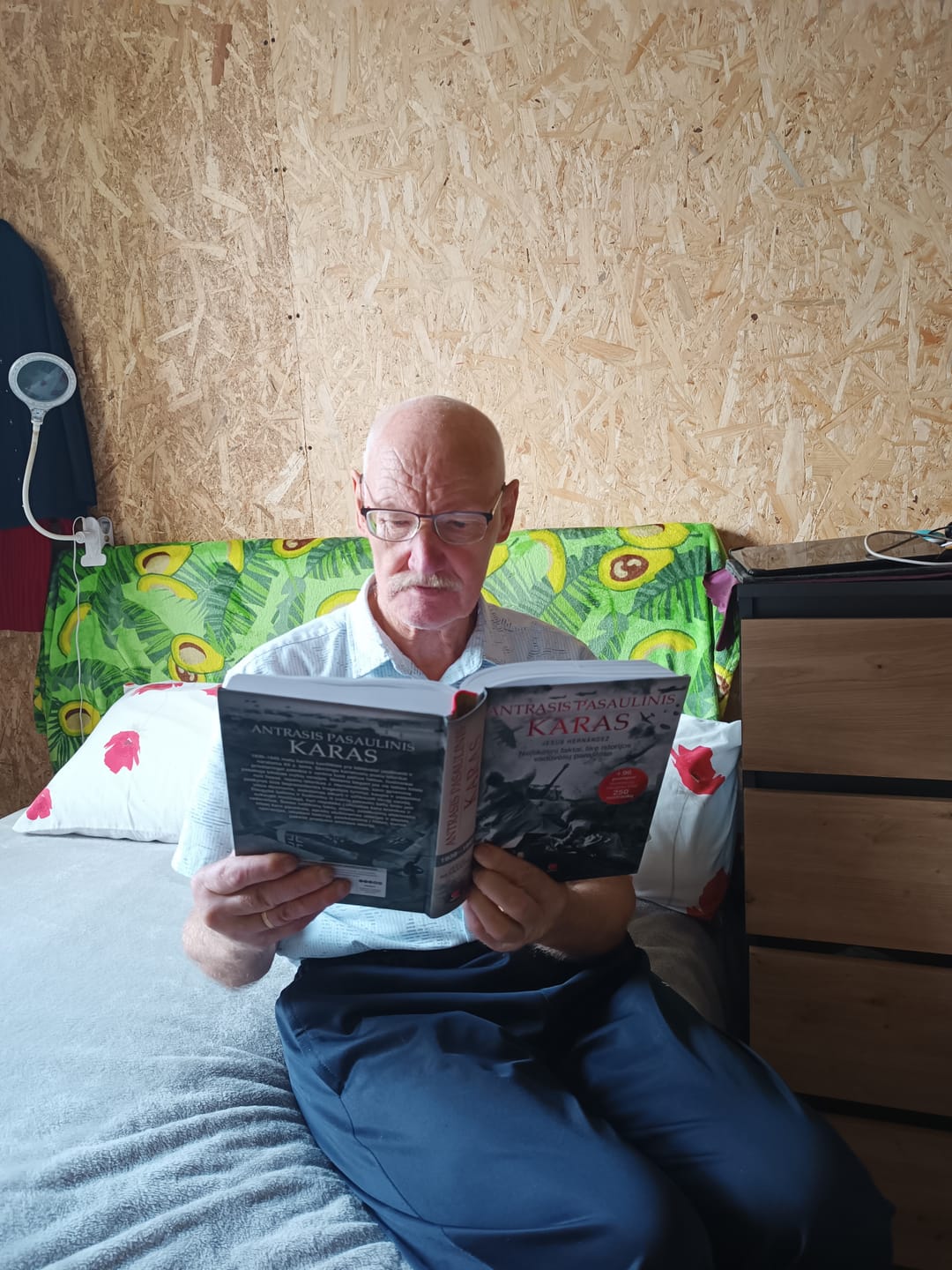 Customer photo review of Antrasis pasaulinis karas: milžiniškas formatas + iliustracijos – net 736 puslapių