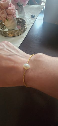 Customer photo review of THE DARLING PEARL BRACELET