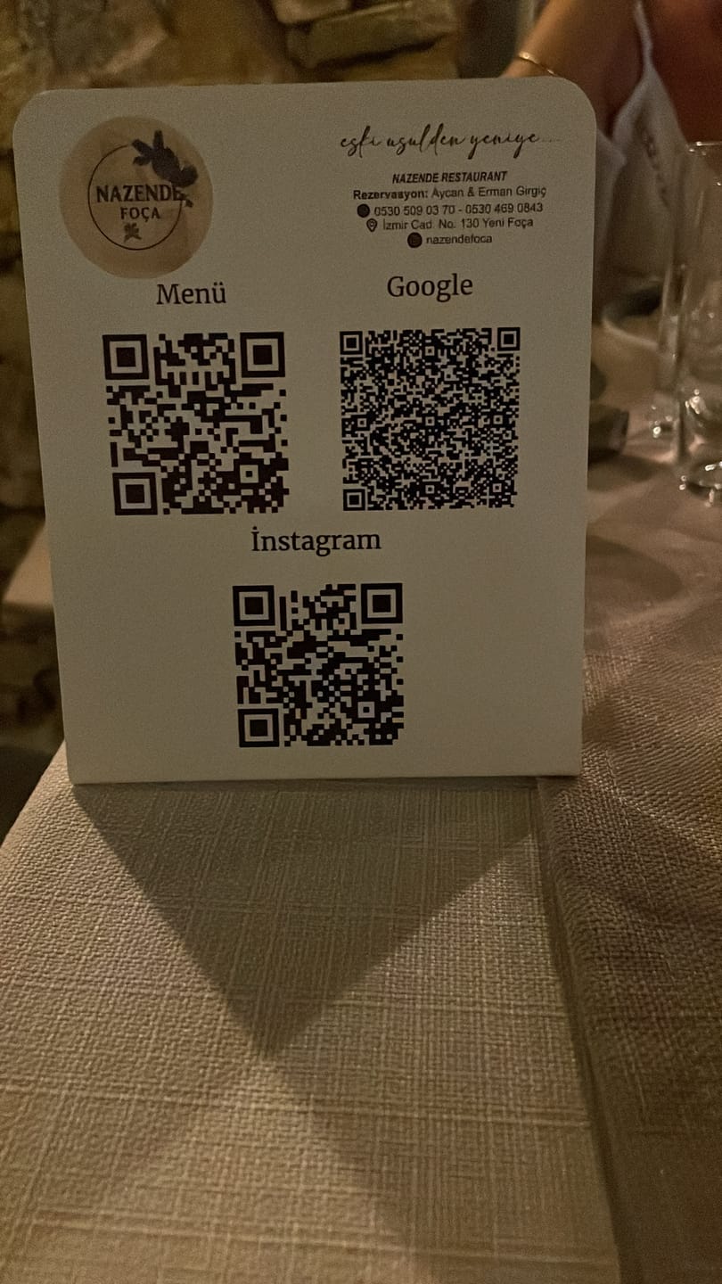 Customer photo review of Metal QR Menü Standı
